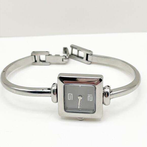 Gucci Watch 1900L 19mm Women's Silver and Grey with Box - Picture 3 of 8